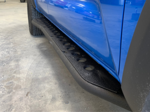 Step Edition Rock Slider For 24-Present Toyota Tacoma/Double Cab Short Bed W/ Kick Out/Yes (Powdercoat)/Powdercoat Cali Raised LED