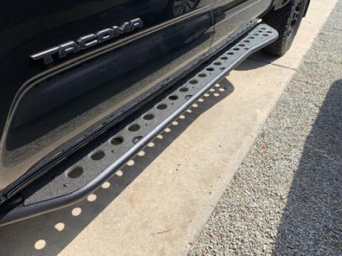 Step Edition Rock Slider For 24-Present Toyota Tacoma/Double Cab Long Bed W/ No Kick Out/Yes (Bed Liner)/Raw Steel Cali Raised LED