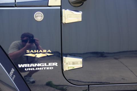 Jeep JK Door Hinge Set 4 Pieces 2 Door 07-18 Wrangler JK Polished Silver Kentrol