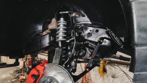 Front Upper Control Arms for 2-4 Inch Lift 02-06 Escalade/ESV/EXT Avalanche 1500 03-11 Express 1500/2500 99-06 Silverado/Sierra 1500 00-06 Tahoe 03-13 Savana 1500/2500 Freedom Off-Road