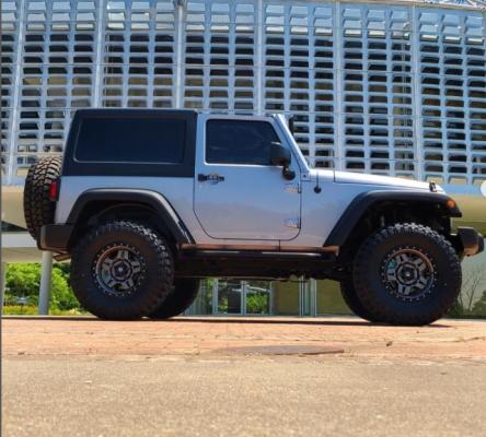 2.5 Inch Front 2.5 Inch Rear Lift Springs w/Shocks 07-18 Wrangler JK Freedom Off-Road